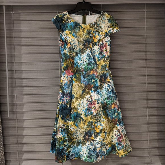 Kilian Kerner Senses Dresses & Skirts - Kilian Kerner Senses Cap Sleeve Colourful Floral Cocktail Party Dress Si…